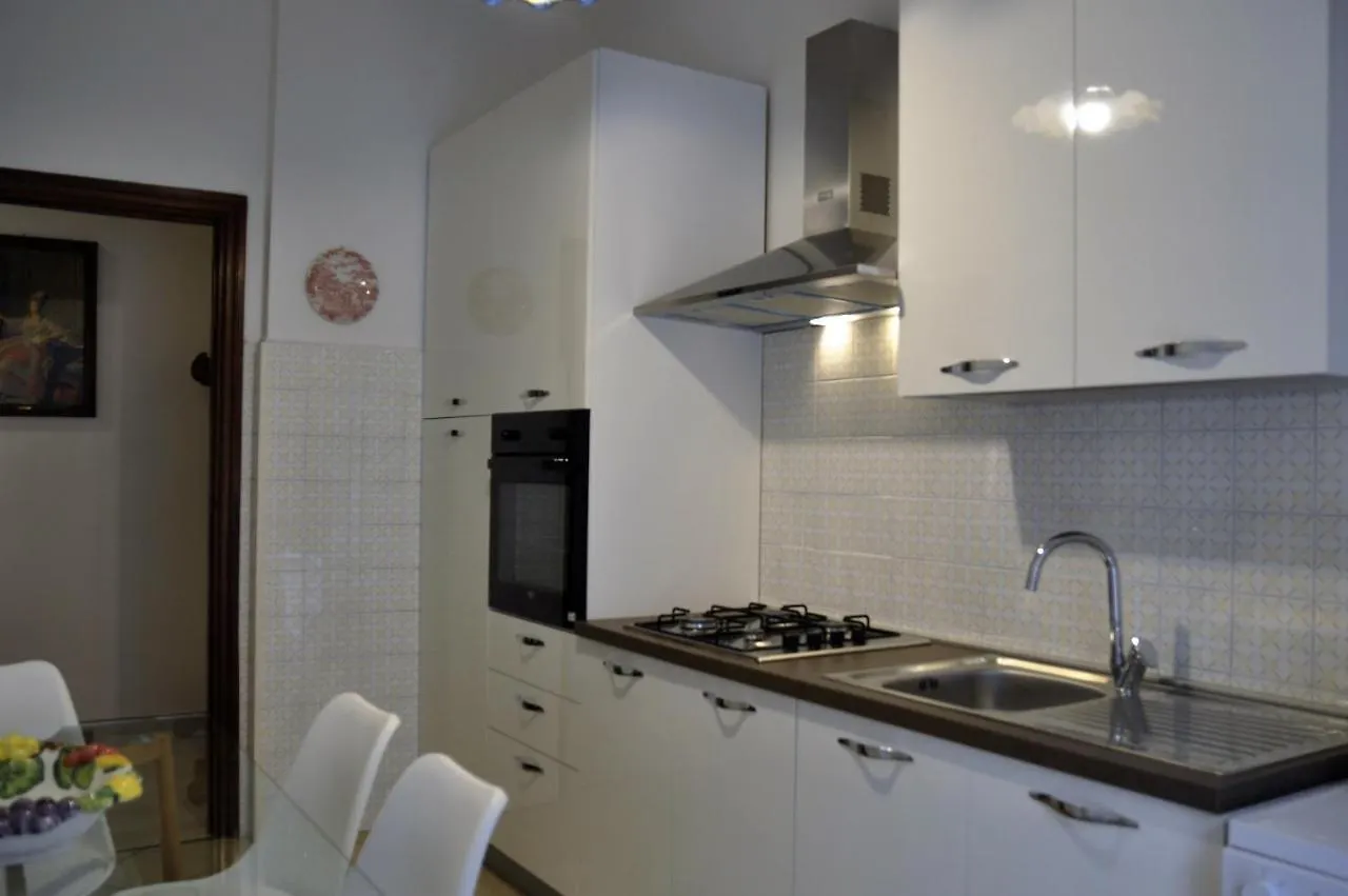 Via Diano Calderina Holidays إمبيريا إيطاليا